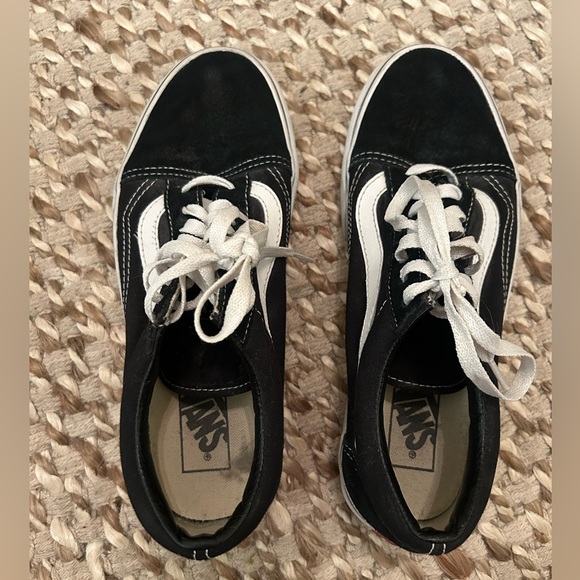 Old Skool Black & White Vans Lace-Up Sneakers/Shoes - Picture 2 of 14